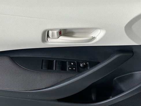 Used 2025 Toyota Corolla LE w/ LE Premium Package image 15