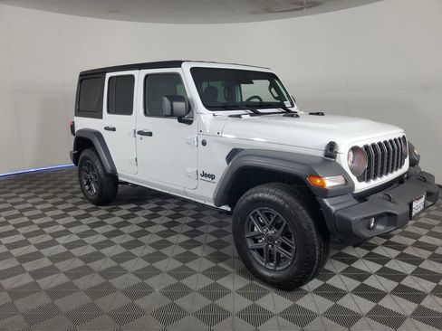 Used 2026 Jeep Wrangler Unlimited Sport AWD/4WD image 2