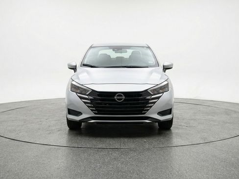 Used 2025 Nissan Versa SV FWD image 2