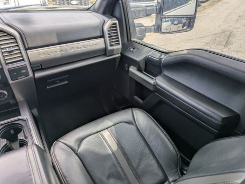Used 2021 Ford F250 Platinum w/ FX4 Off-Road Package AWD/4WD image 21