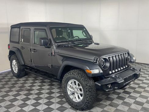 Used 2023 Jeep Wrangler Unlimited Sport AWD/4WD image 5