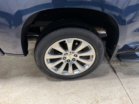 Used 2019 Chevrolet Silverado 1500 High Country w/ Technology Package image 7