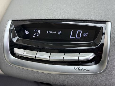 Used 2024 Cadillac XT6 Premium Luxury w/ Technology Package AWD/4WD image 21