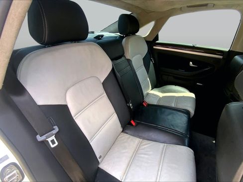 Used 2007 Audi S8 AWD/4WD image 16
