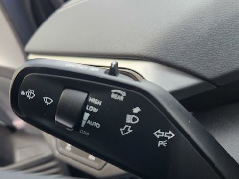 Used 2024 Volkswagen ID.4 Pro image 38