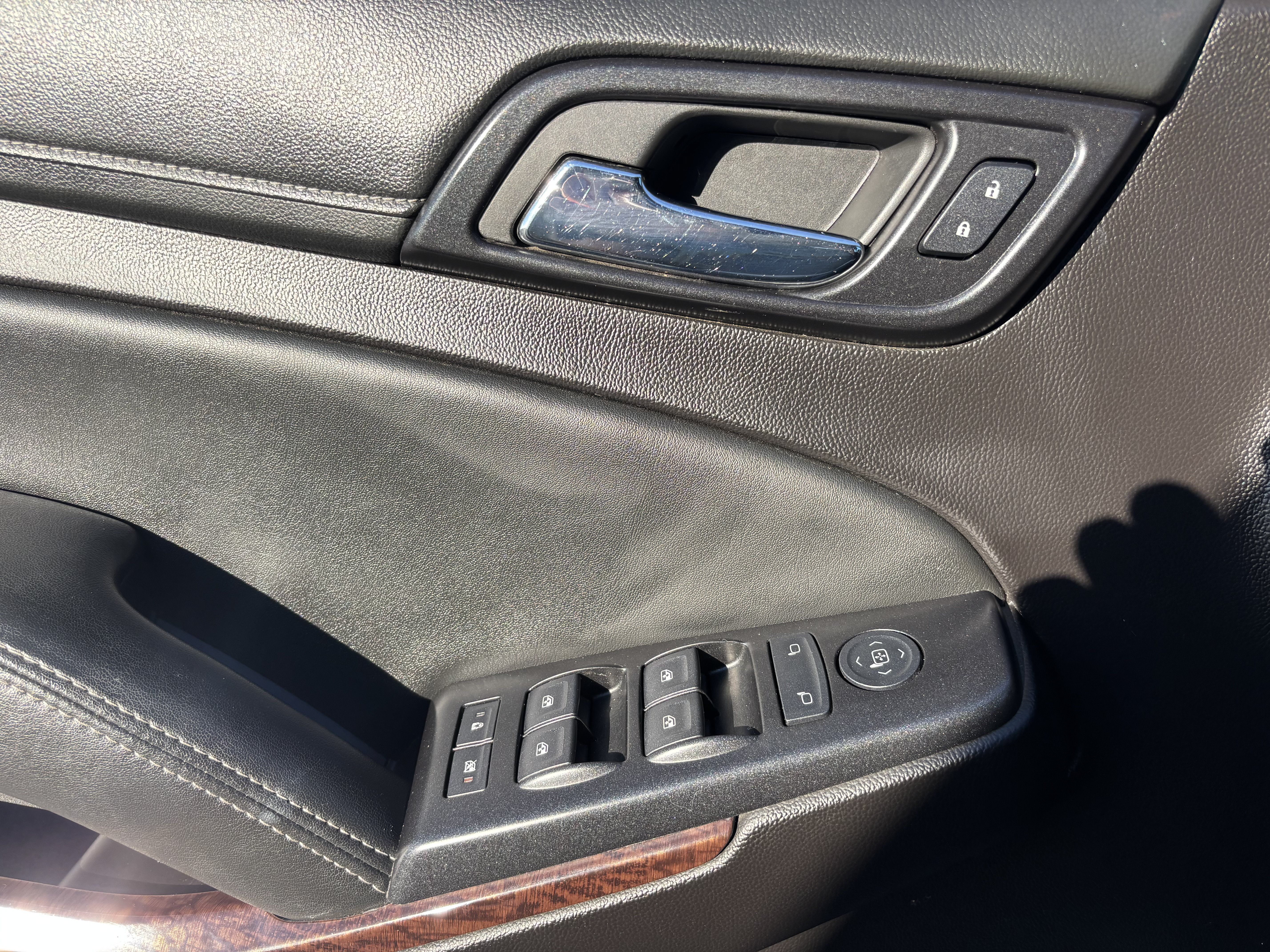 Used 2016 GMC Yukon SLE RWD image 19