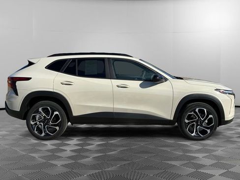 New 2026 Chevrolet Trax RS w/ Driver Confidence Package image 2