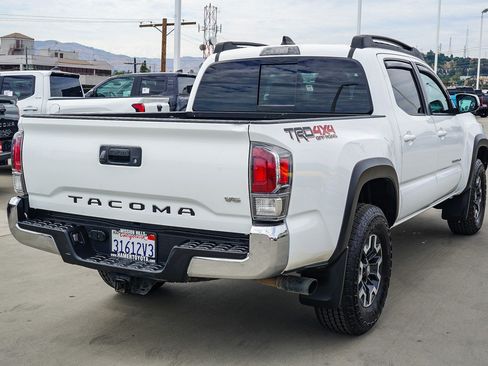 Certified 2023 Toyota Tacoma TRD Off-Road AWD/4WD image 7