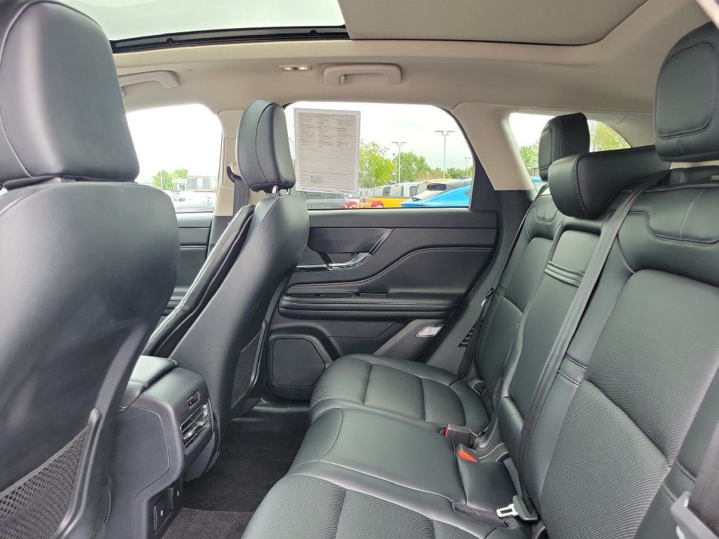 Certified 2023 Lincoln Corsair AWD w/ Equipment Group 102A image 14