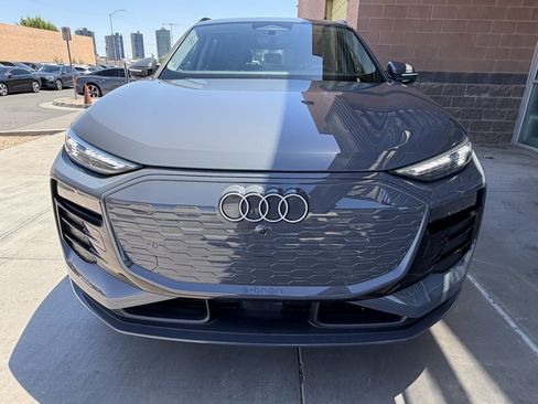 Used 2025 Audi Q6 e-tron Premium Plus w/ Premium Plus RWD image 10