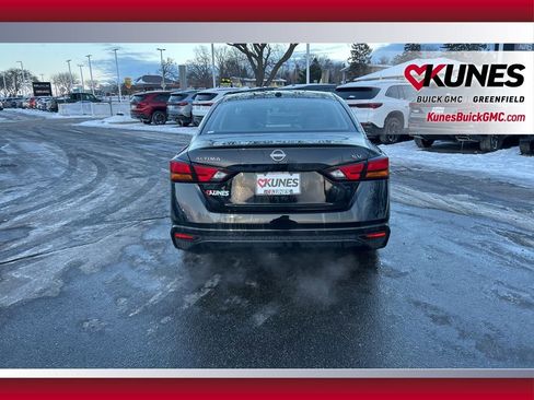 Used 2023 Nissan Altima 2.5 SV image 6