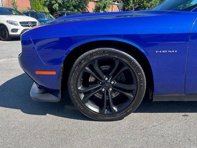 Used 2022 Dodge Challenger R/T RWD image 8