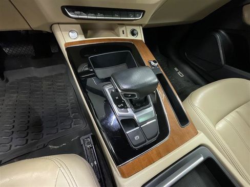 Used 2022 Audi Q5 2.0T Premium AWD/4WD image 16