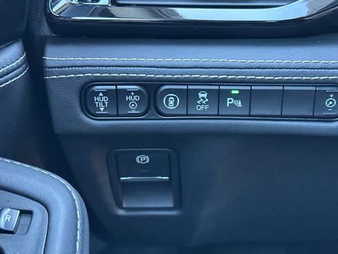 Used 2022 Acura MDX SH-AWD w/ Advance Package image 32