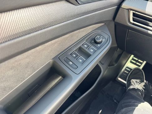 New 2026 Volkswagen GTI SE FWD image 10