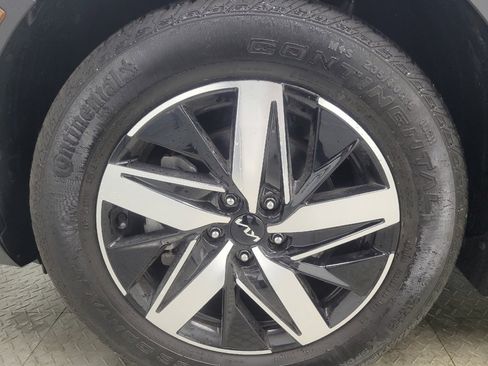 Used 2022 Kia Sorento S w/ Panoramic Sunroof Package FWD image 31