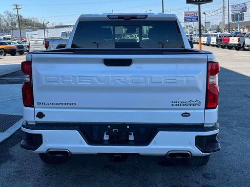 Certified 2023 Chevrolet Silverado 1500 High Country w/ Technology Package AWD/4WD image 4