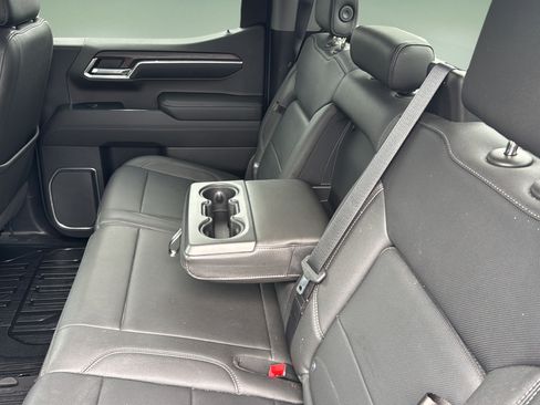 Used 2022 GMC Sierra 1500 SLT AWD/4WD image 22
