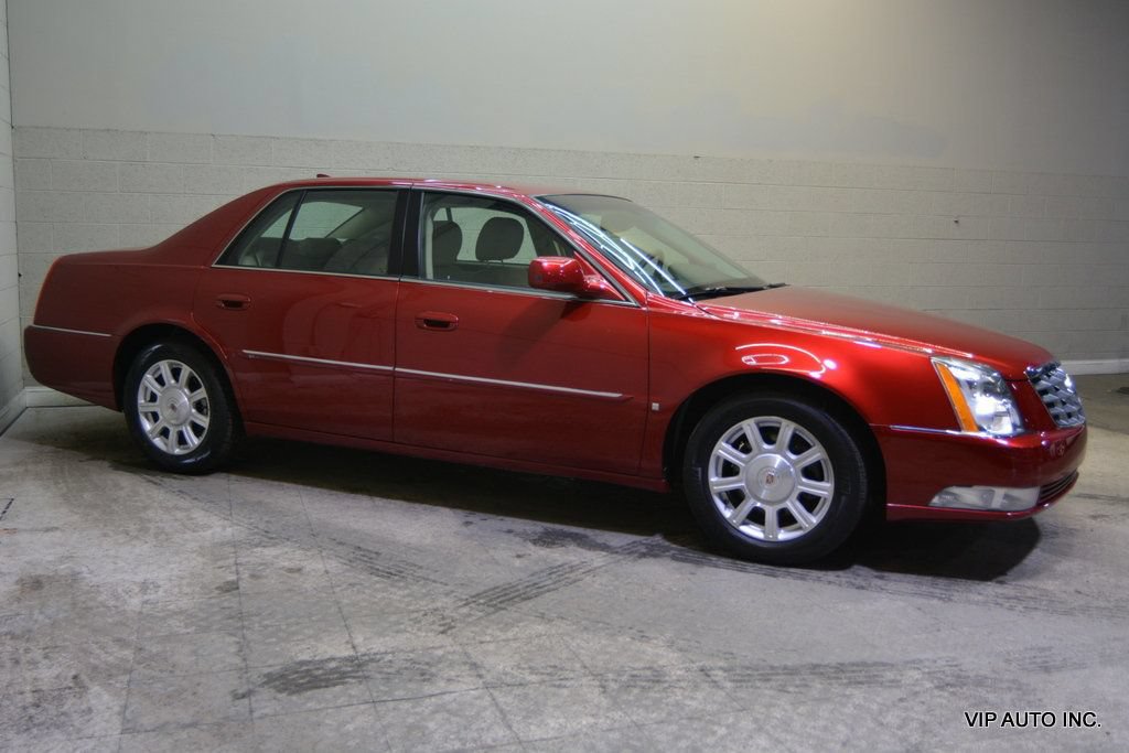 Used 2010 Cadillac DTS FWD image 29