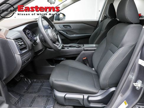 Used 2023 Nissan Rogue S image 20