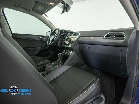 Used 2021 Volkswagen Tiguan SE FWD image 39