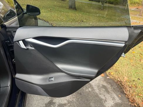 Used 2015 Tesla Model S P85D image 32
