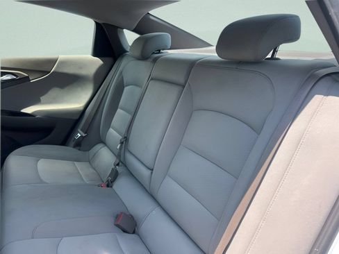 Used 2022 Chevrolet Malibu LT FWD image 14
