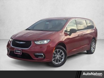 New 2026 Chrysler Pacifica Select