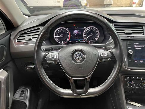 Used 2019 Volkswagen Tiguan SEL AWD/4WD image 10