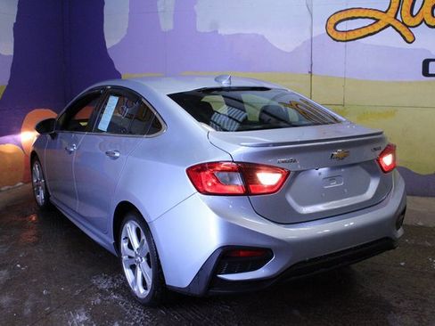 Used 2018 Chevrolet Cruze Premier image 6