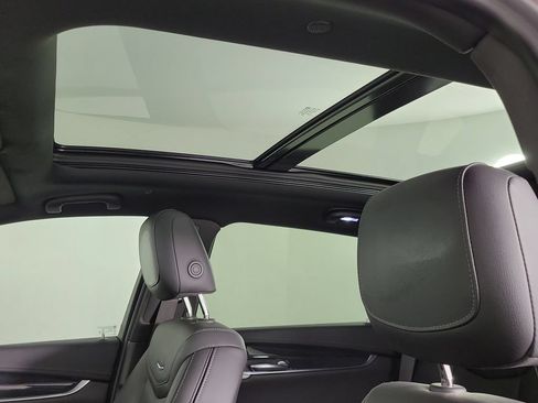 Used 2023 Cadillac XT5 Premium Luxury w/ Technology Package FWD image 28