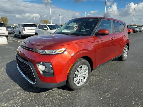 Used 2020 Kia Soul LX image 4