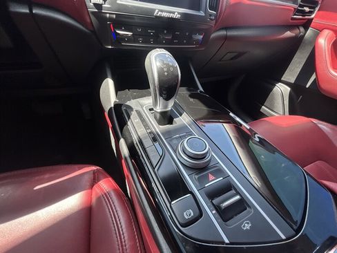 Used 2017 Maserati Levante AWD/4WD image 29