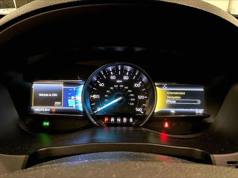 Used 2018 Ford Explorer XLT w/ Equipment Group 202A AWD/4WD image 20