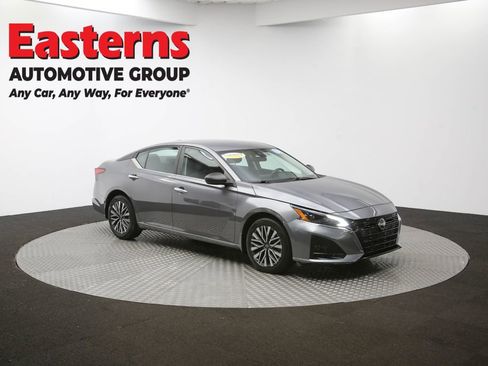 Used 2024 Nissan Altima 2.5 SV image 47