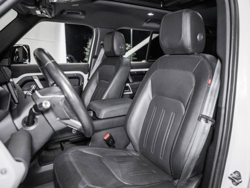 Used 2022 Land Rover Defender 110 X-Dynamic SE image 23