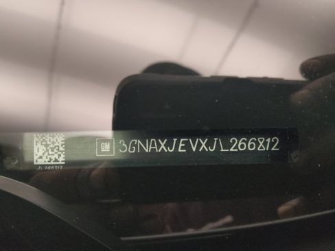 Used 2018 Chevrolet Equinox LT image 33