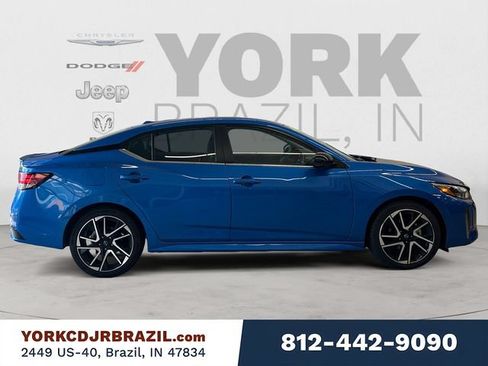 Used 2025 Nissan Sentra SR FWD image 6