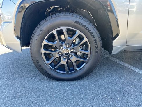 Used 2023 Toyota Tundra Platinum image 29