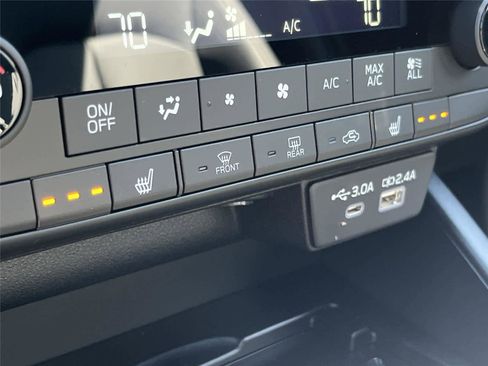 New 2026 Subaru Outback Limited AWD/4WD image 26