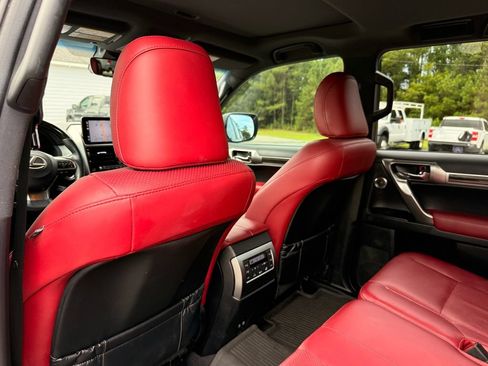 Used 2023 Lexus GX 460 Luxury w/ Accessory Package AWD/4WD image 26