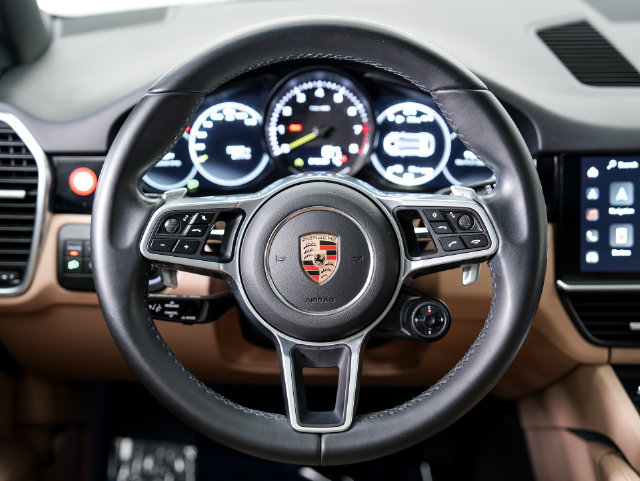 Certified 2023 Porsche Cayenne Platinum Edition AWD/4WD image 13