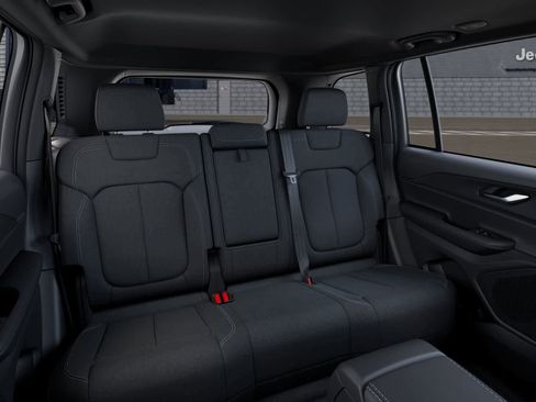 New 2025 Jeep Grand Cherokee Laredo X w/ Luxury Tech Group I AWD/4WD image 15