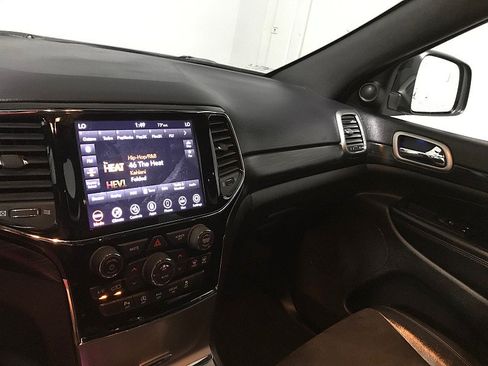 Used 2020 Jeep Grand Cherokee Laredo w/ Quick Order Package 2BN North AWD/4WD image 26