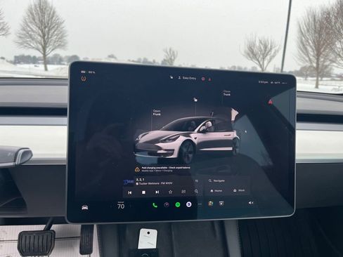 Used 2022 Tesla Model 3 Long Range image 16