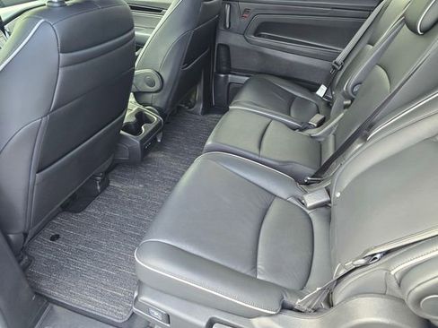 Used 2025 Honda Odyssey Touring image 13
