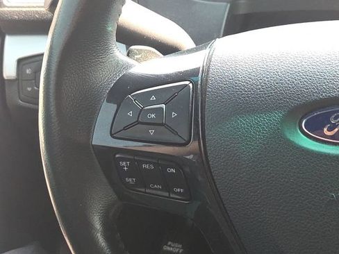 Used 2016 Ford Explorer XLT AWD/4WD image 37