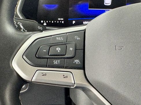 Used 2024 Volkswagen Tiguan SE AWD/4WD image 22