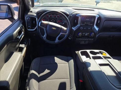 Used 2022 Chevrolet Silverado 1500 LT w/ Z71 Off-Road Package AWD/4WD image 16