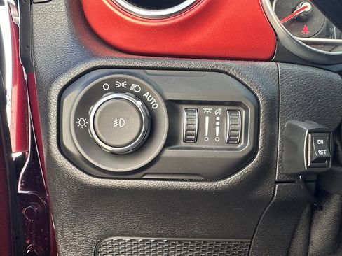 Used 2021 Jeep Wrangler Unlimited Rubicon image 26